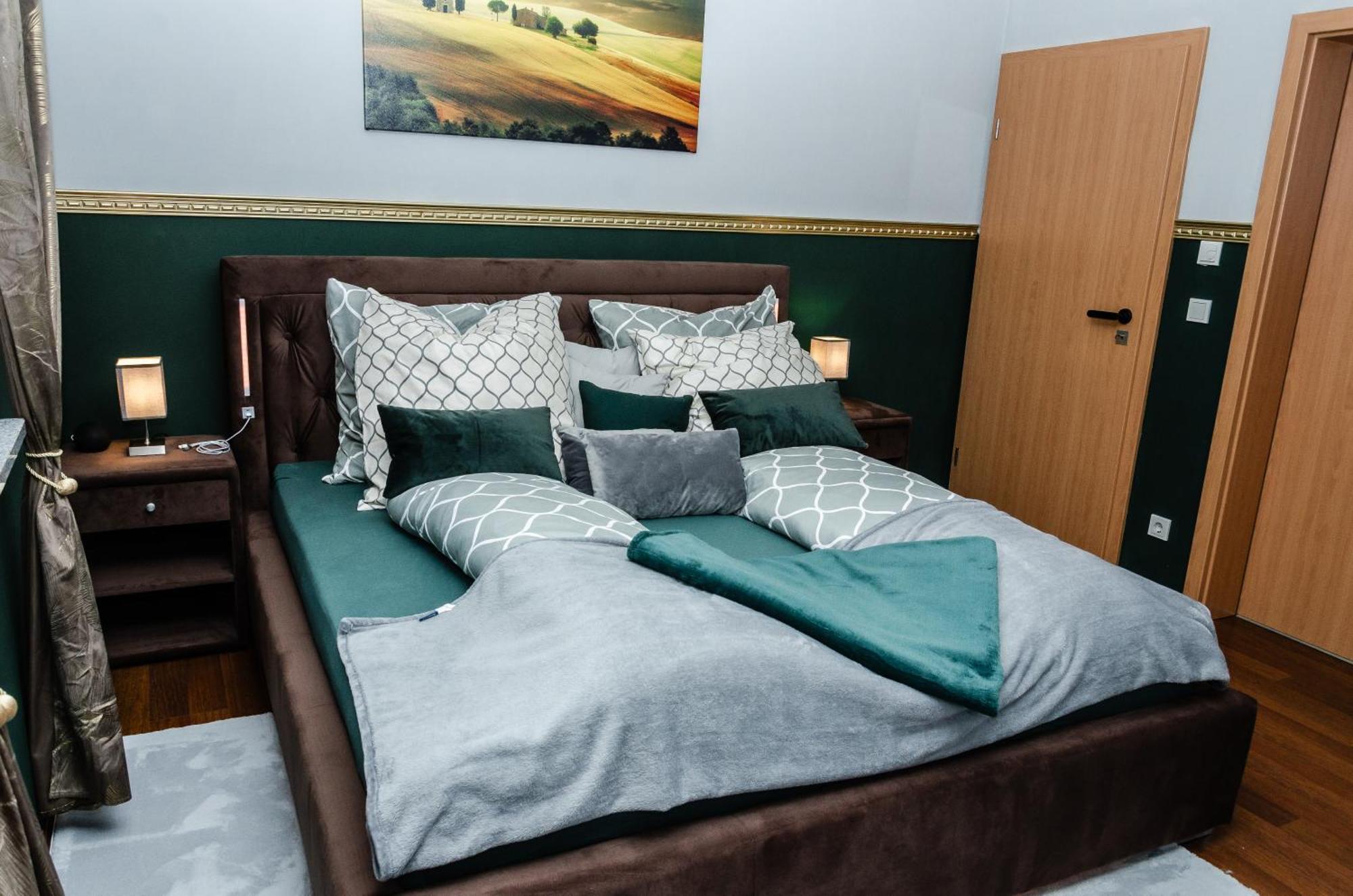 5 Sterne Centurion Ferienhaus Villa 2 Pools 86 Zoll Tv Aldersbach ภายนอก รูปภาพ