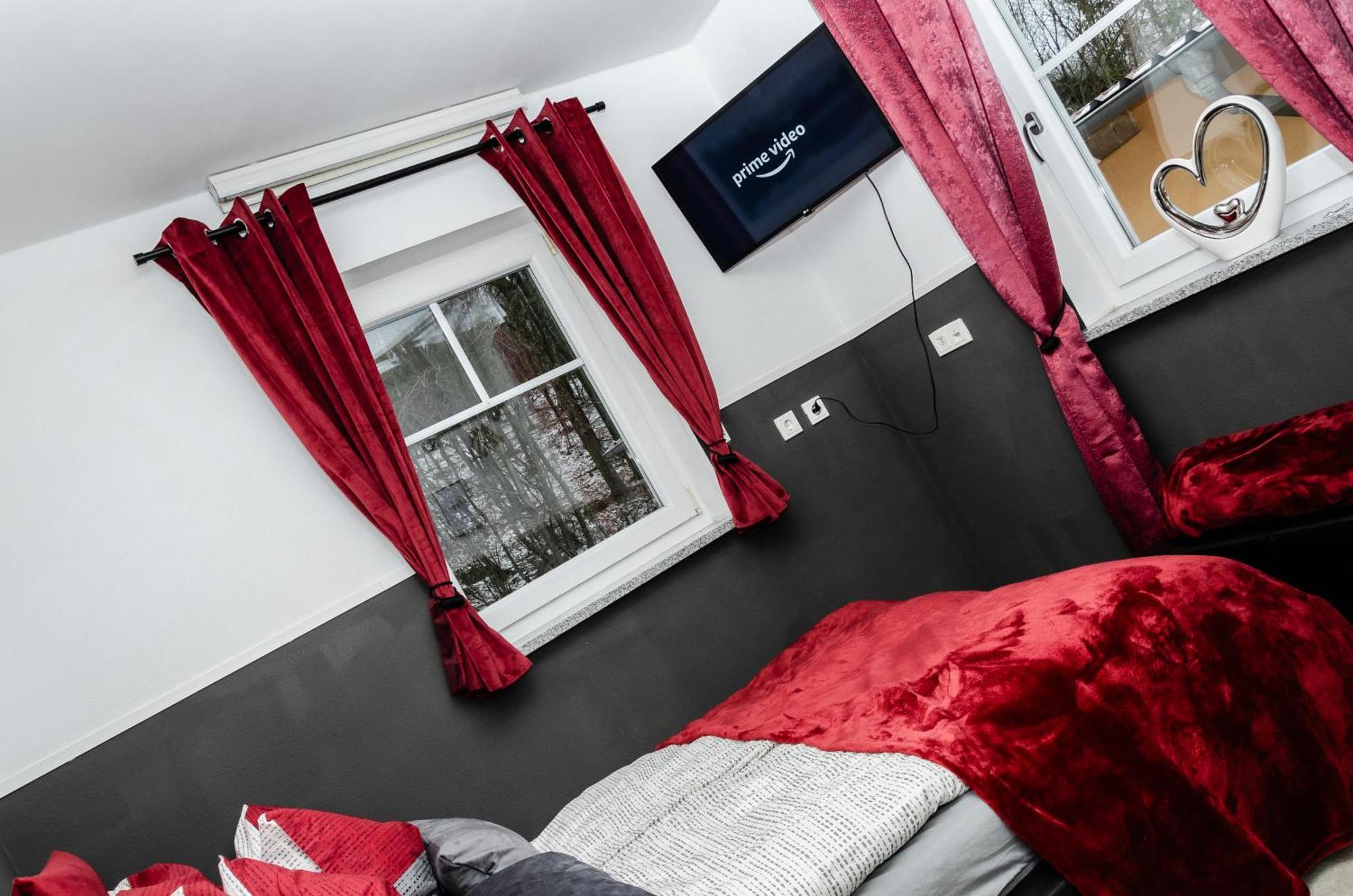 5 Sterne Centurion Ferienhaus Villa 2 Pools 86 Zoll Tv Aldersbach ภายนอก รูปภาพ