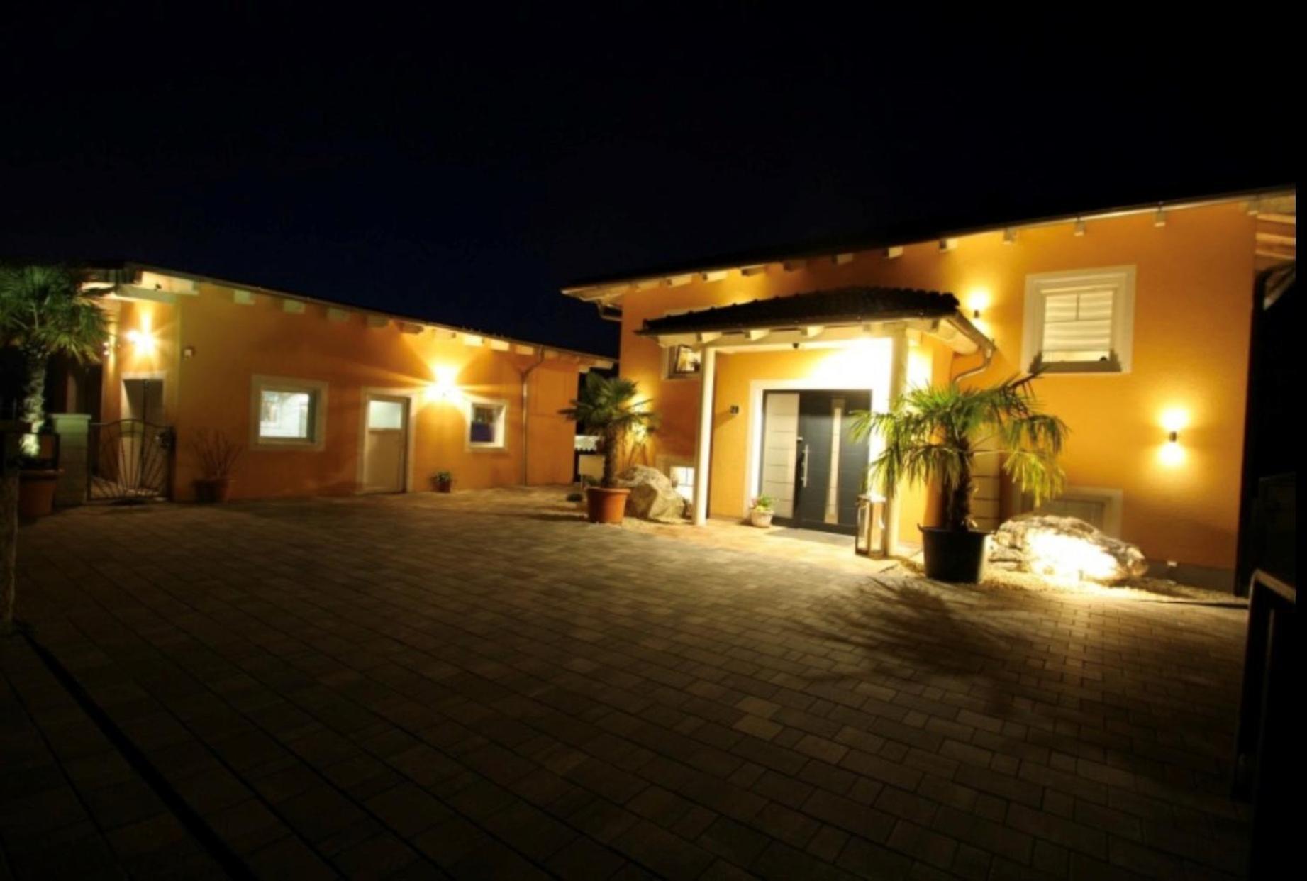 5 Sterne Centurion Ferienhaus Villa 2 Pools 86 Zoll Tv Aldersbach ภายนอก รูปภาพ