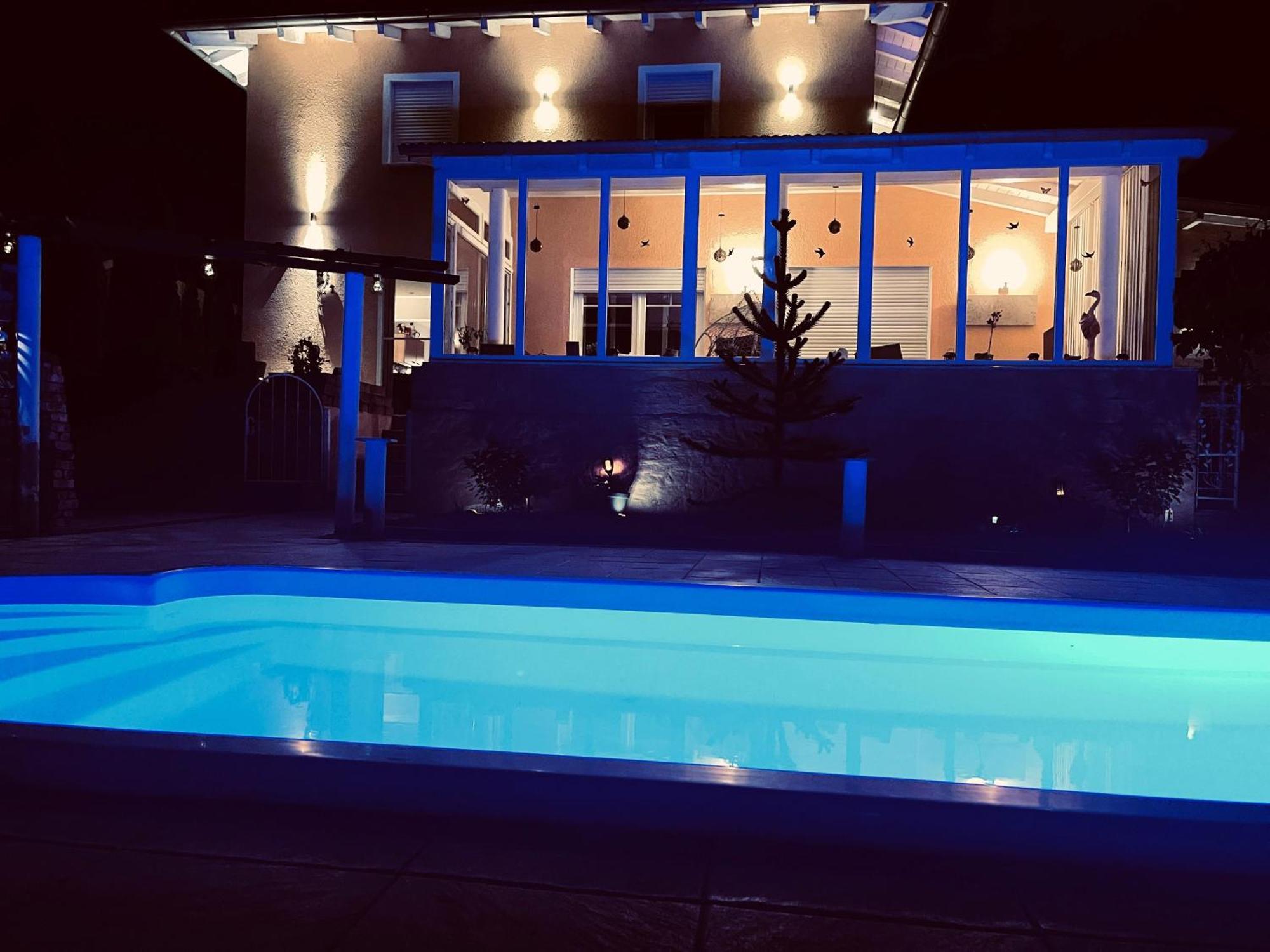 5 Sterne Centurion Ferienhaus Villa 2 Pools 86 Zoll Tv Aldersbach ภายนอก รูปภาพ